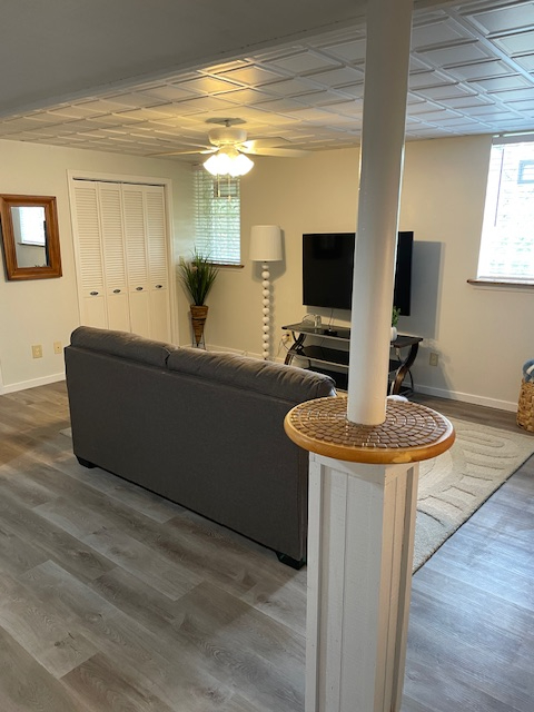 newly remodeled 1 bedroom 1 bath apartment - Photo 6