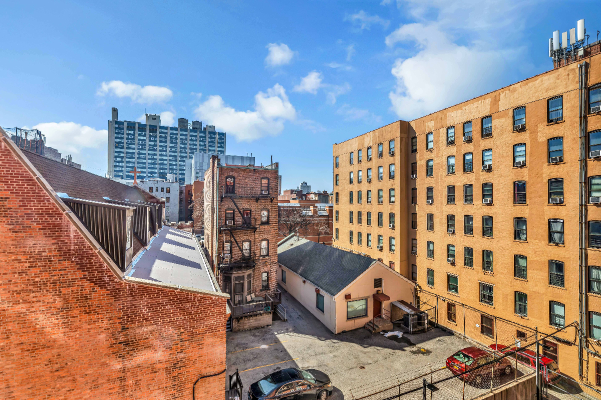 Luxury Manhattan Abode, Close to all - Photo 5
