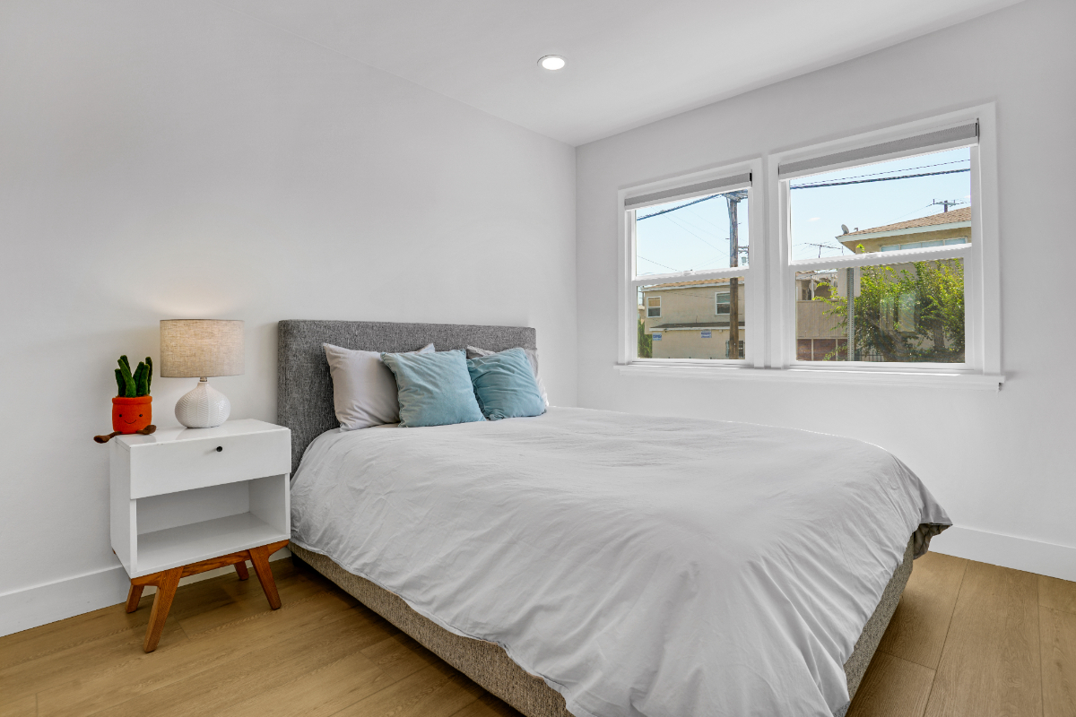 Modern & Stylish 1BR in the Heart of Los Angeles - Photo 2
