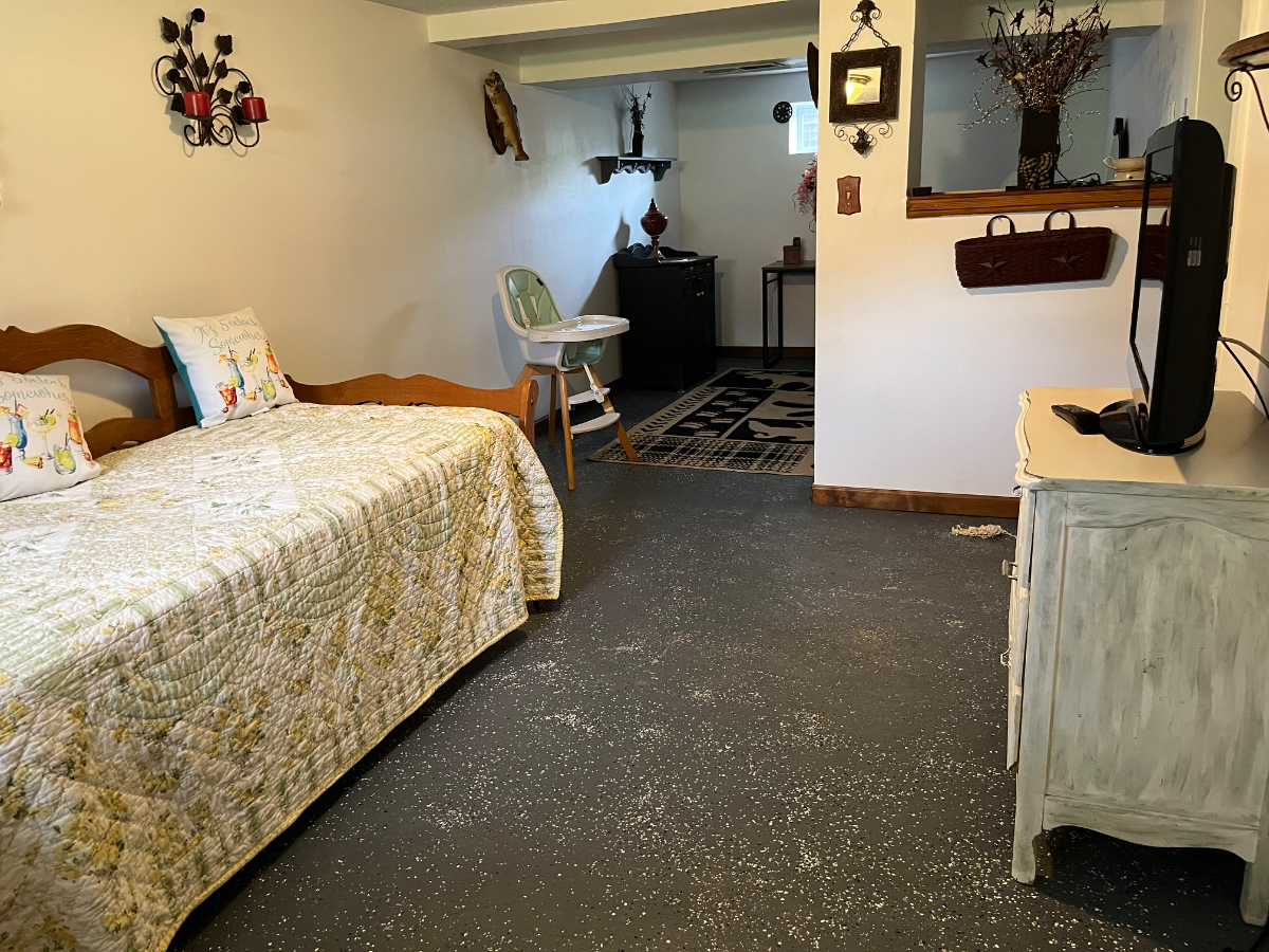 Charming 3-Bedroom 1-Bath Home in a Prime Location Just Minutes From Hospitals - Photo 7