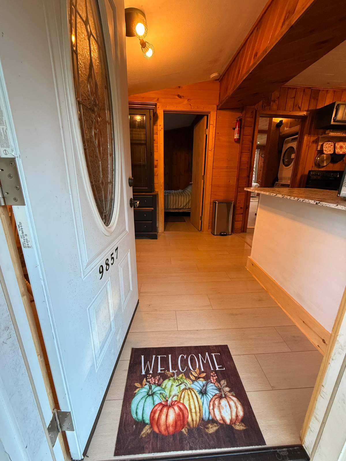 Serene 1 bedroom private home in a country setting. - Photo 5