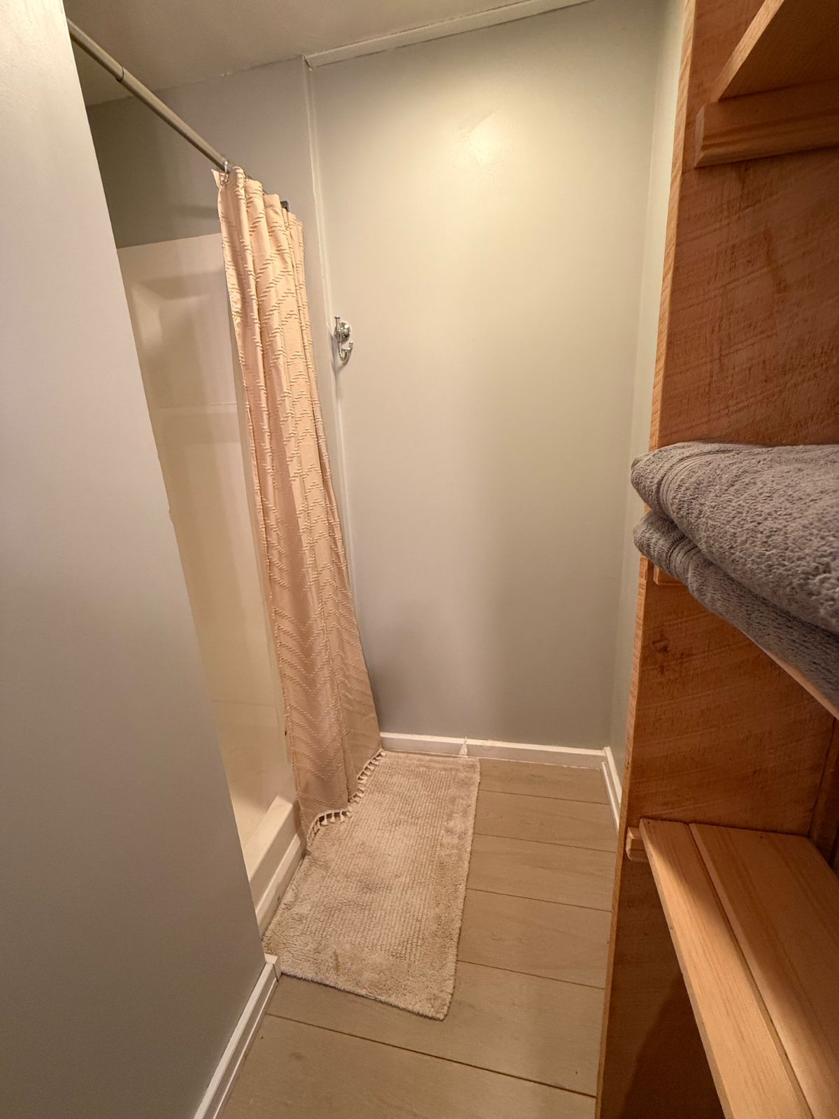 Serene 1 bedroom private home in a country setting. - Photo 11