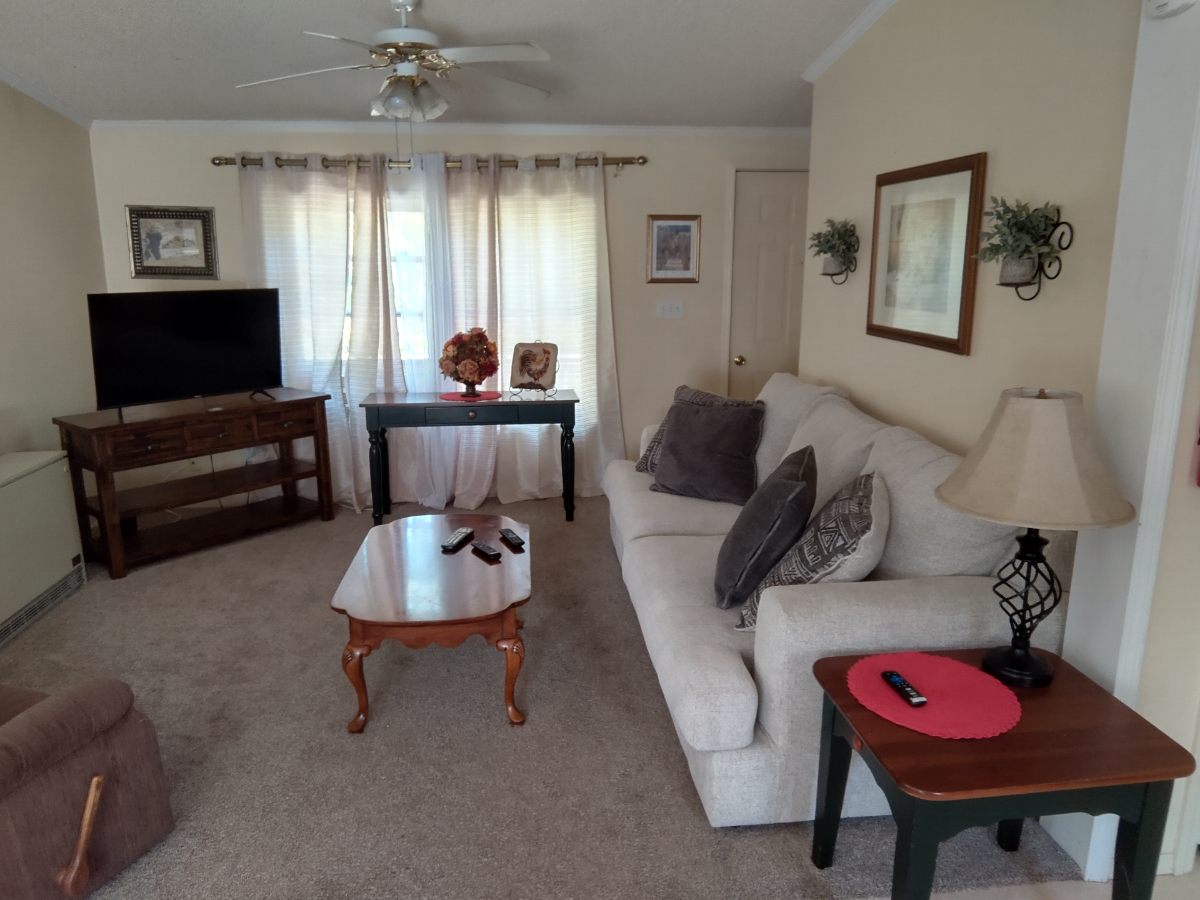 3 bed 2 bath Cooperstown Apt 1 - Photo 4