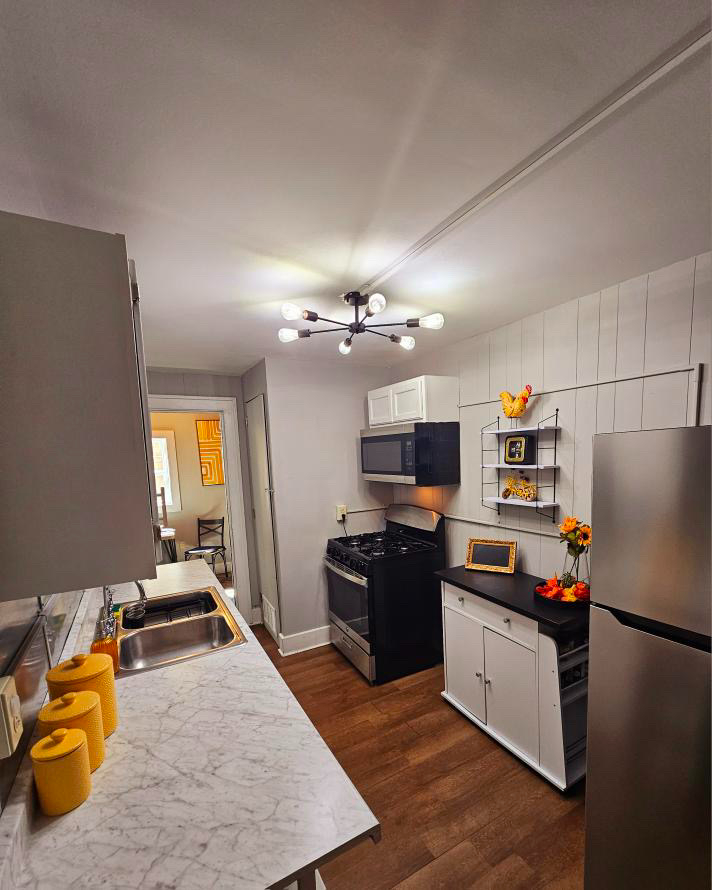 Extended Stay Bliss - Utilities, Laundry,... - Photo 12