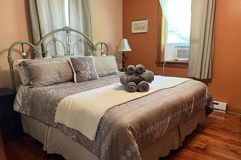 3 bed 2 1/2 bath Cooperstown Chalet with sleeper sofa - Photo 3