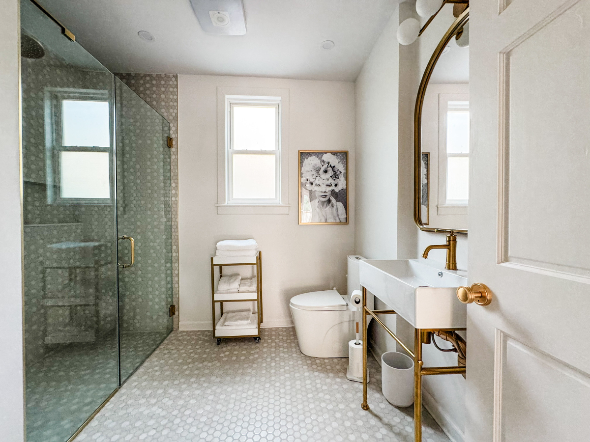 Large Luxury 2 Bedroom / 2 Full Bathroom - Photo 3
