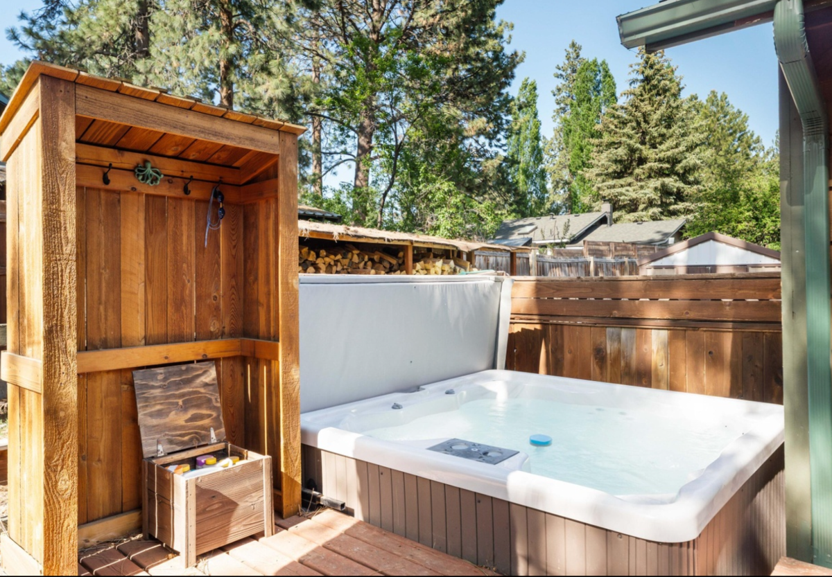 Family Home on 1/3 acre in the City of Bend - Photo 5