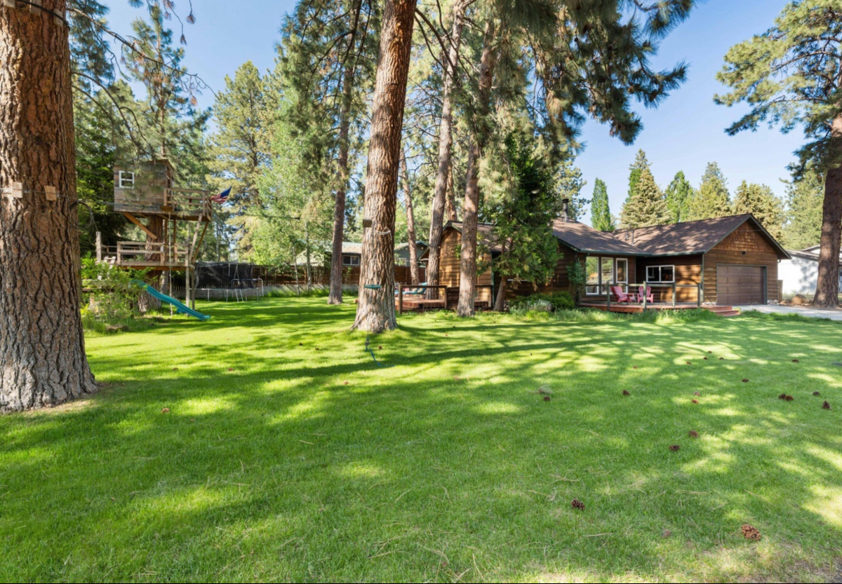 Family Home on 1/3 acre in the City of Bend - Photo 1