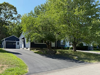 Quiet Neighborhood close to hospitals and great shopping - Photo 7