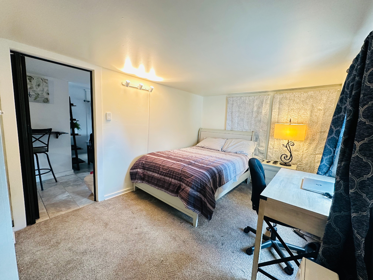 2 Bedroom Apartment Near Everything - Photo 9