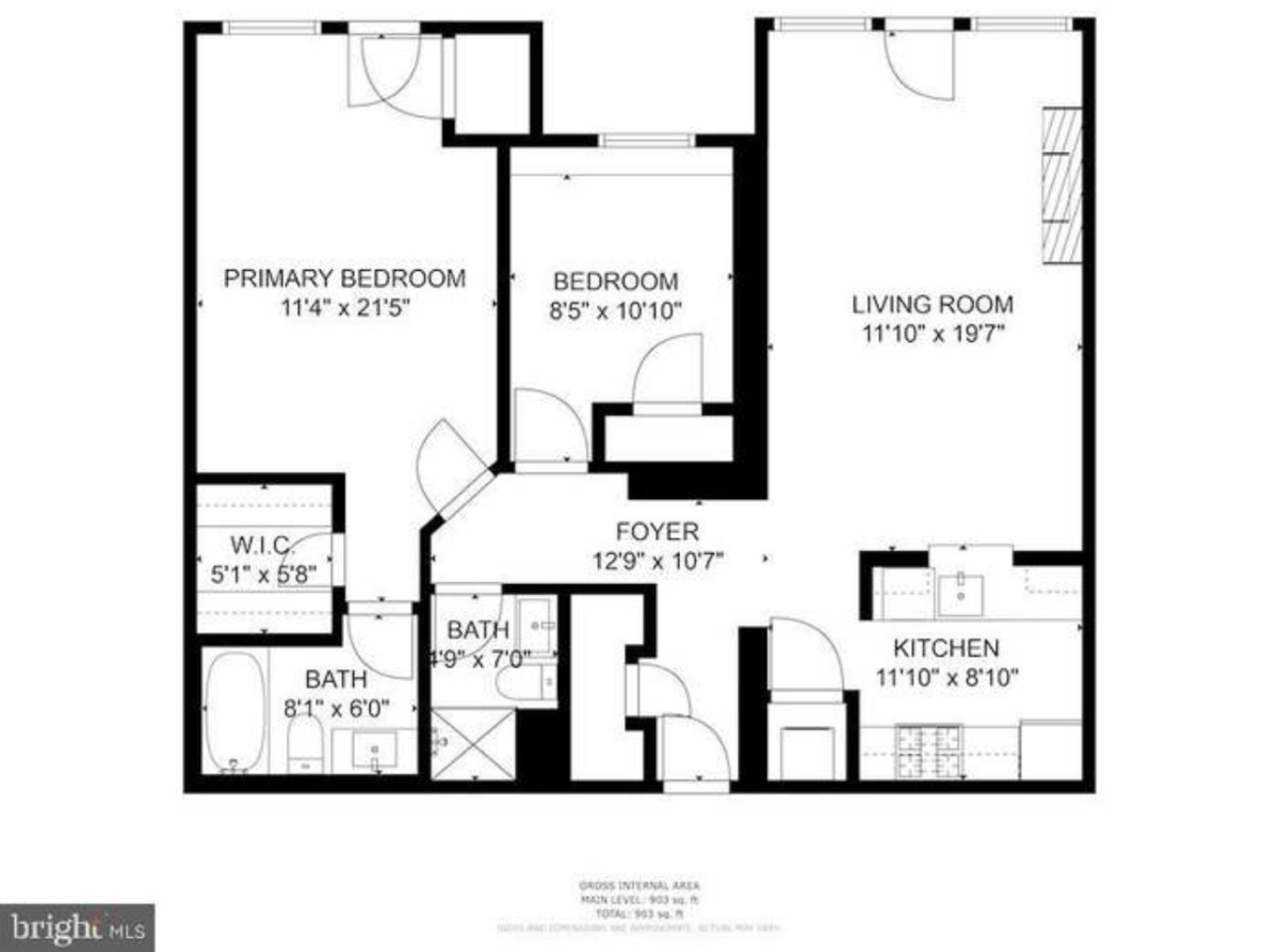 Bright Two Bedroom Condo with Two Balconies, Home Offices, and All Utilities Included - Photo 11