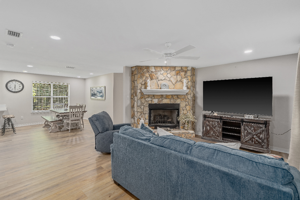 Modern 3BR Retreat - Screened Porch, Workspaces, & Prime Location
