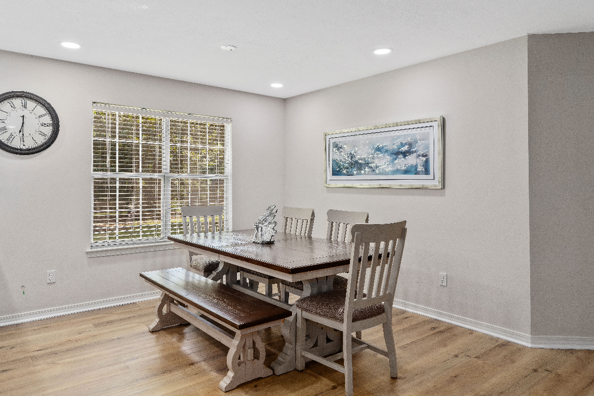 Modern 3BR Retreat - Screened Porch, Workspaces, & Prime Location - Photo 2