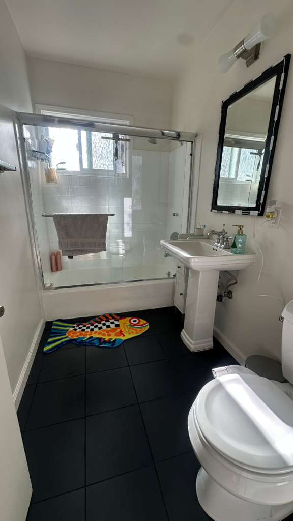1 bedroom apartment - Photo 2