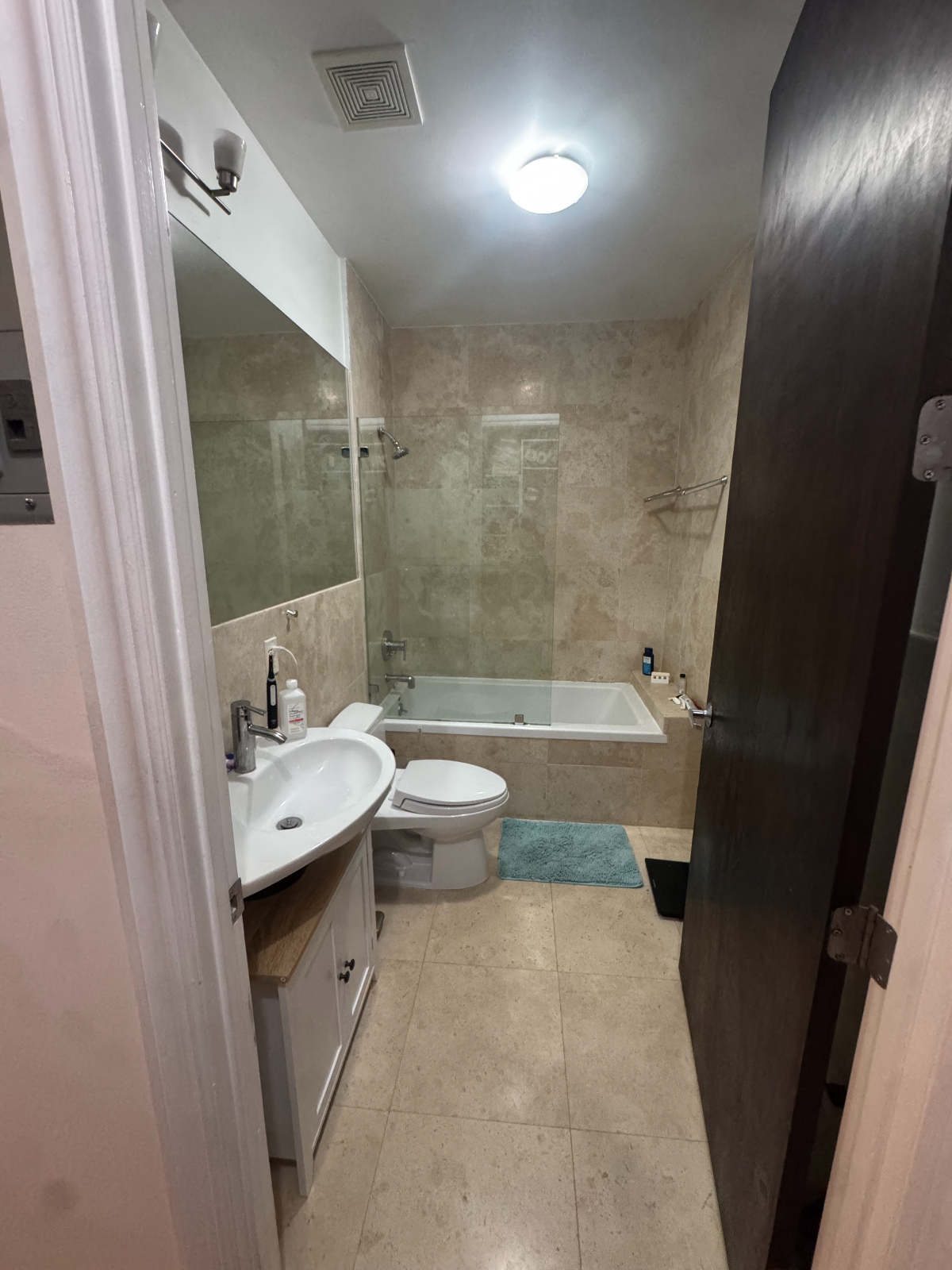 Stylish 1BR Loft in Bushwick steps from Dekalb L Train - Photo 1