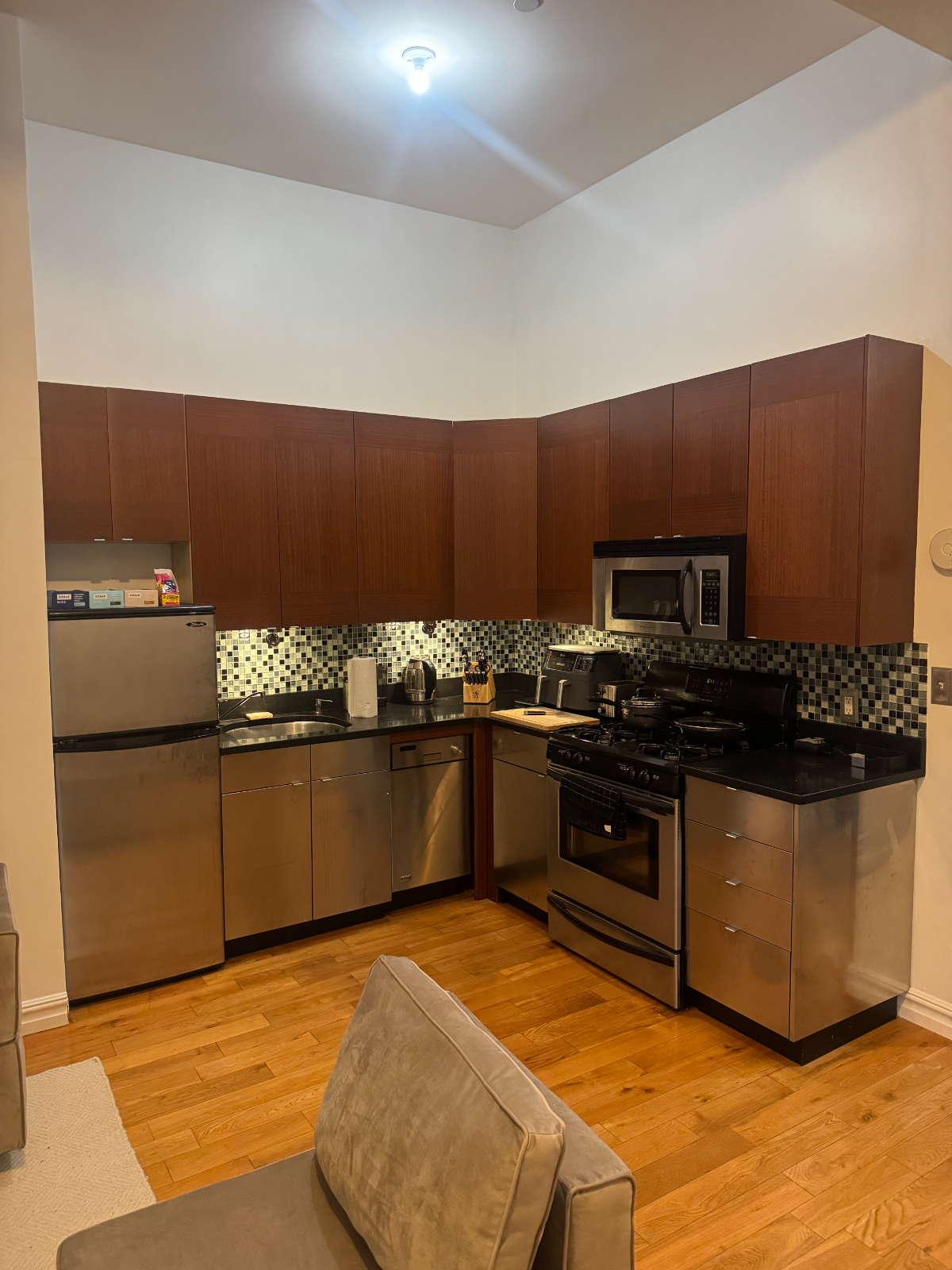 Stylish 1BR Loft in Bushwick steps from Dekalb L Train - Photo 2