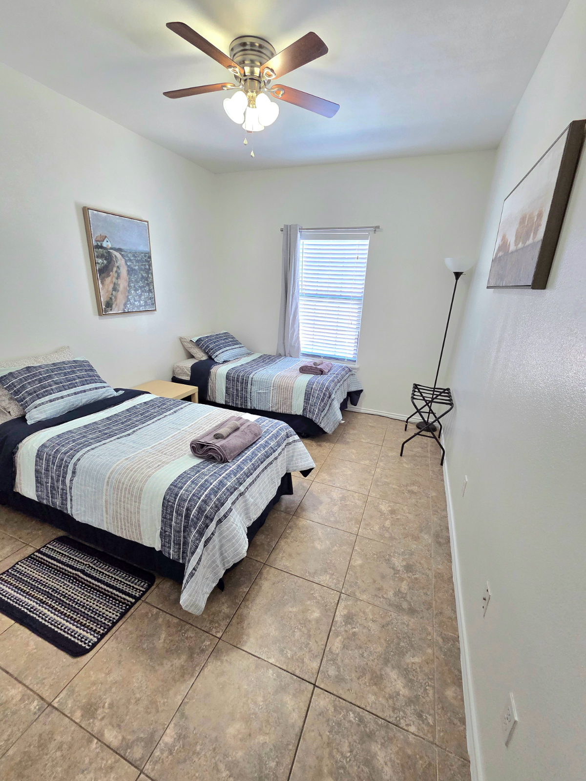 Fully Furnished 2BR 2BA All Utilities Paid Flexible Lease - Photo 3