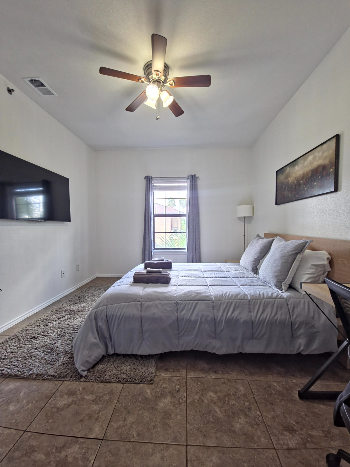 Fully Furnished 2BR 2BA All Utilities Paid Flexible Lease - Photo 1