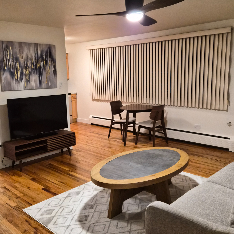 Capitol Hill 1-1 Condo - Photo 2