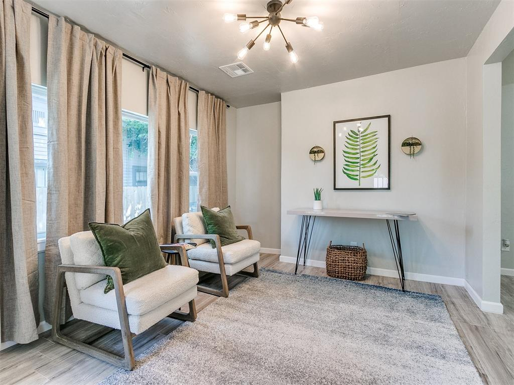 Stylish furnished home in OKC's historic Gatewood - Photo 3