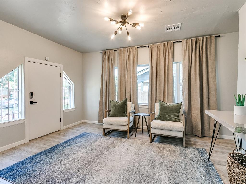 Stylish furnished home in OKC's historic Gatewood - Photo 7