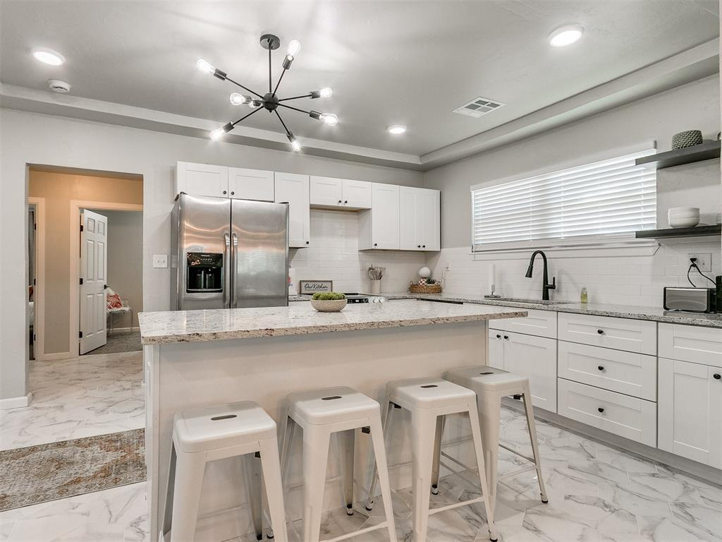 Stylish furnished home in OKC's historic Gatewood - Photo 2