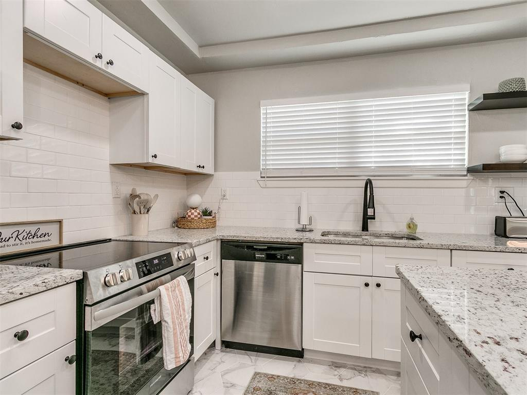Stylish furnished home in OKC's historic Gatewood - Photo 11