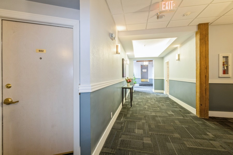 Soho Condo- Heart Of Down Town - Photo 4