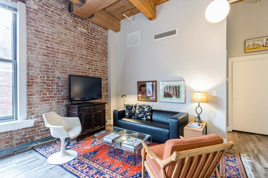 Soho Condo- Heart Of Down Town - Photo 6