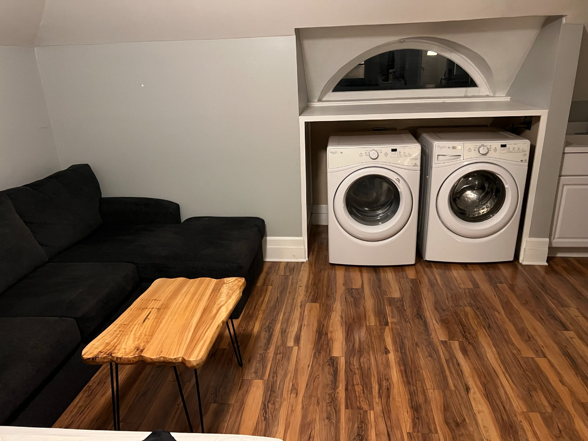 Park Ave Studio - Photo 3