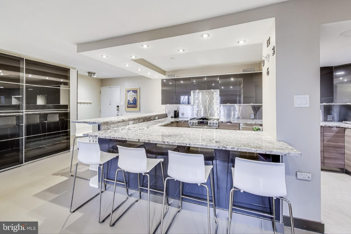Apartment Centrally Located to Metro, The Wharf and Downtown - Photo 4