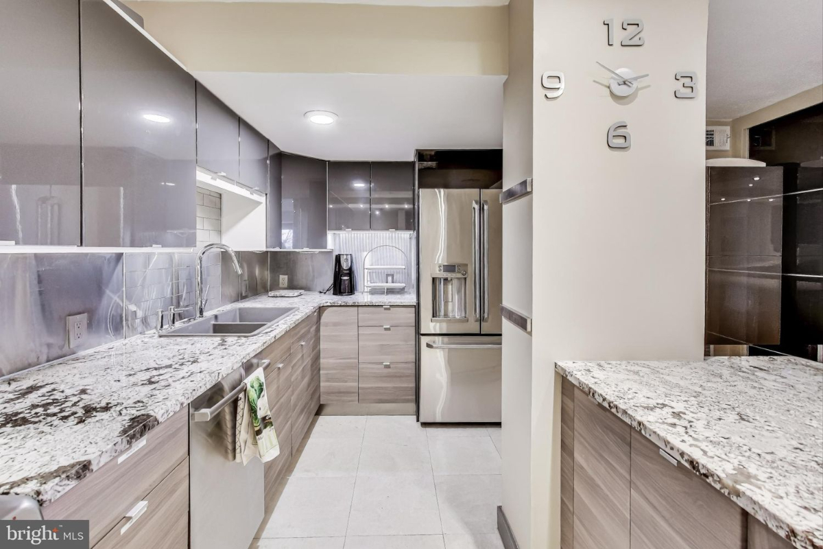 Apartment Centrally Located to Metro, The Wharf and Downtown - Photo 9