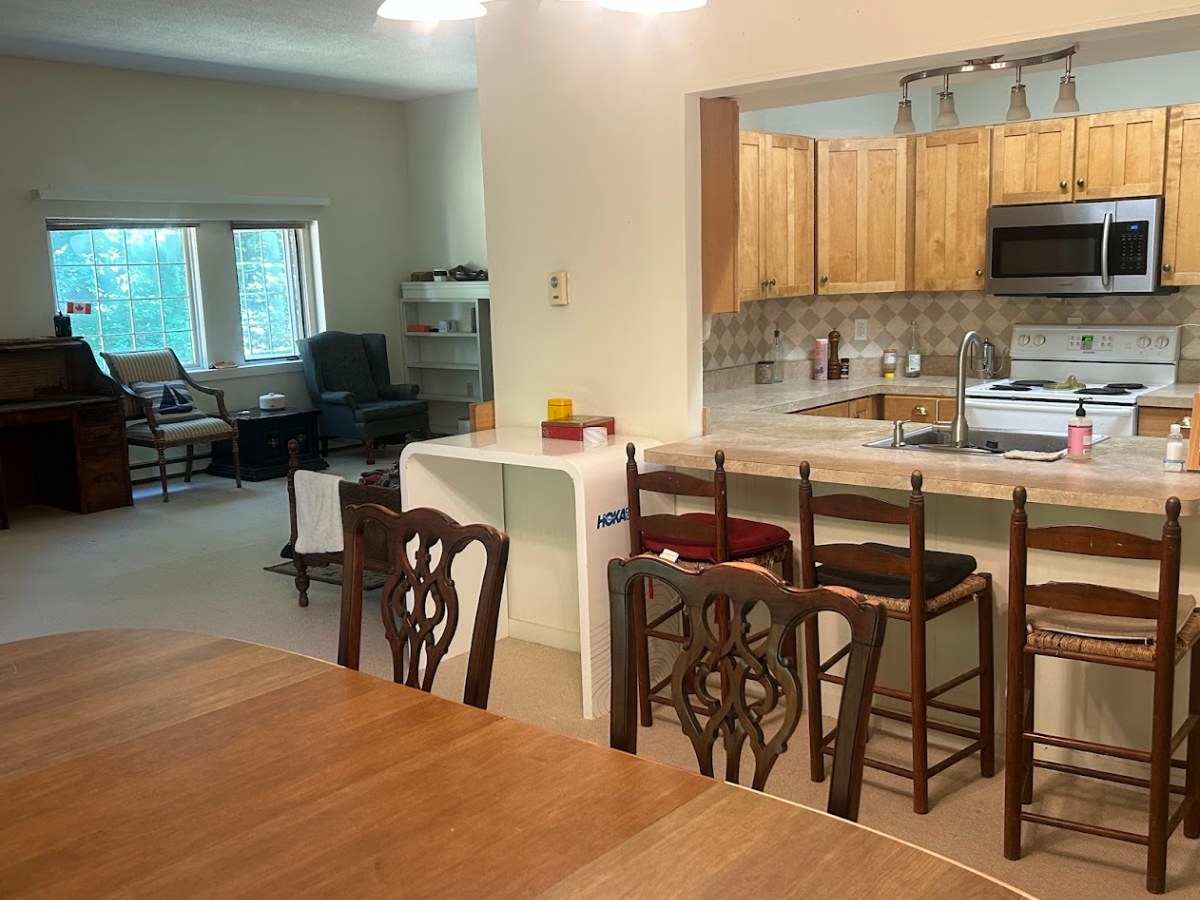 Beautiful 2 Bed 2 Bath Apartment Close to Lake Champlain and Supermarkets - Photo 7
