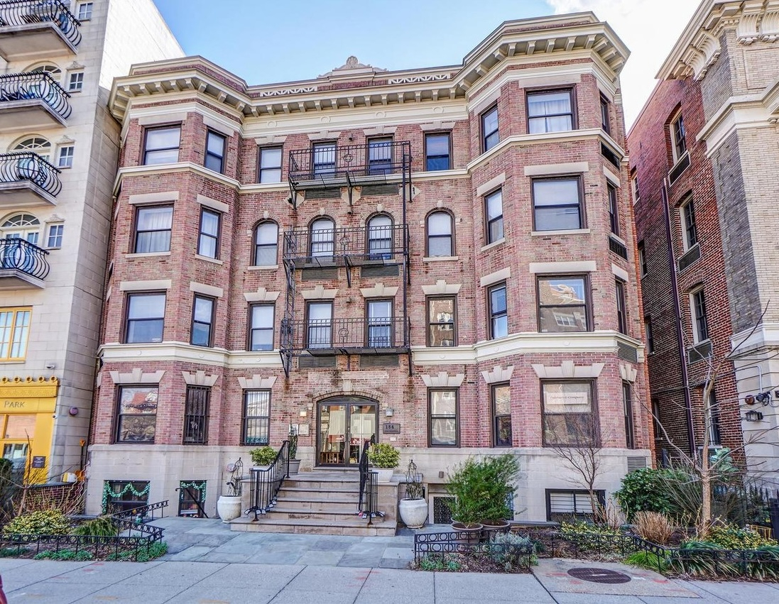 All Utilities Included! Central Adams Morgan 1BR/1BA Condo - Photo 9
