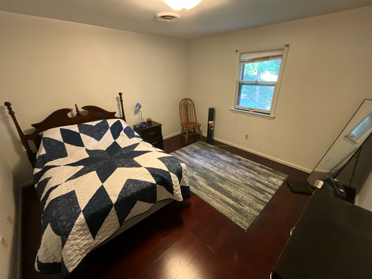 Private Room in Spacious Home - Walking Distance to Ruby, Children's, and WVU HSC - Photo 8