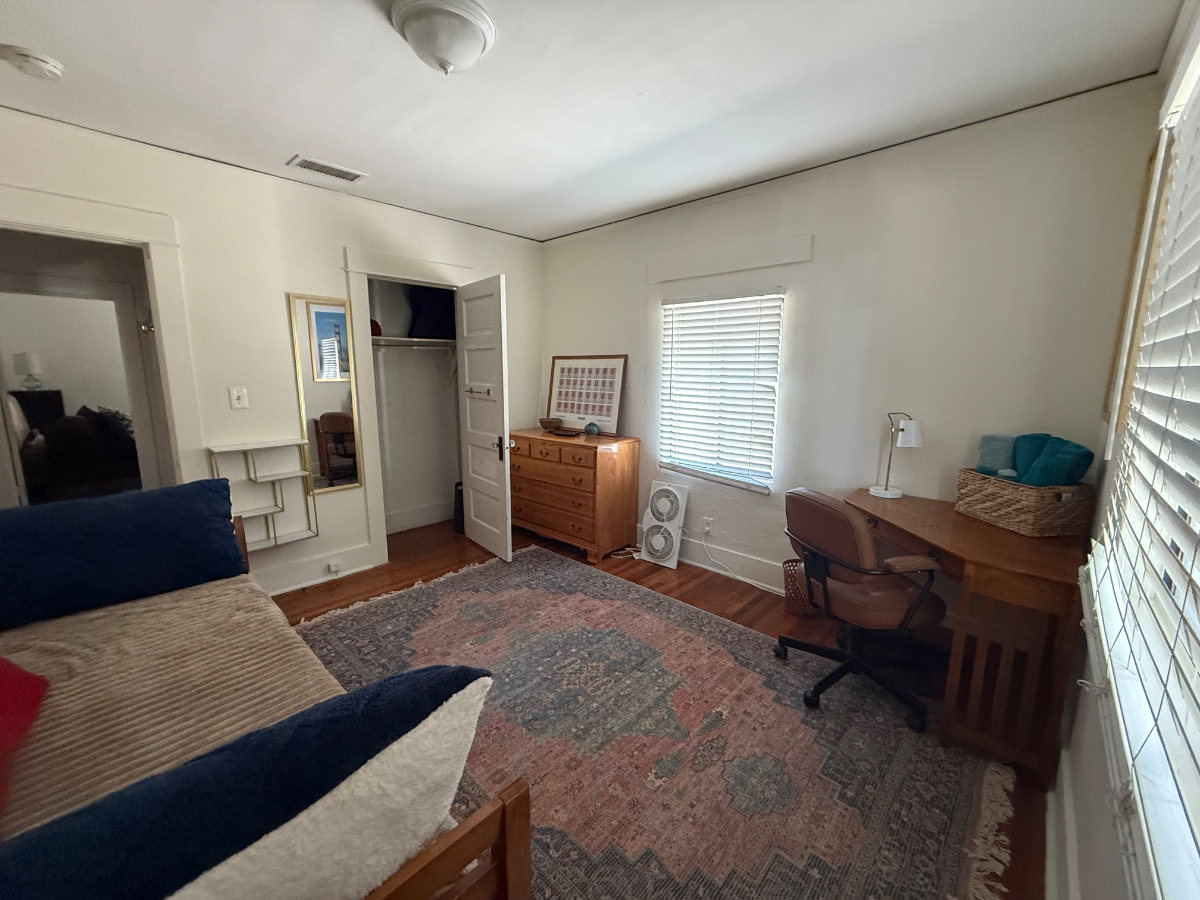 Cozy room for rent in walkable Los Feliz - Photo 2