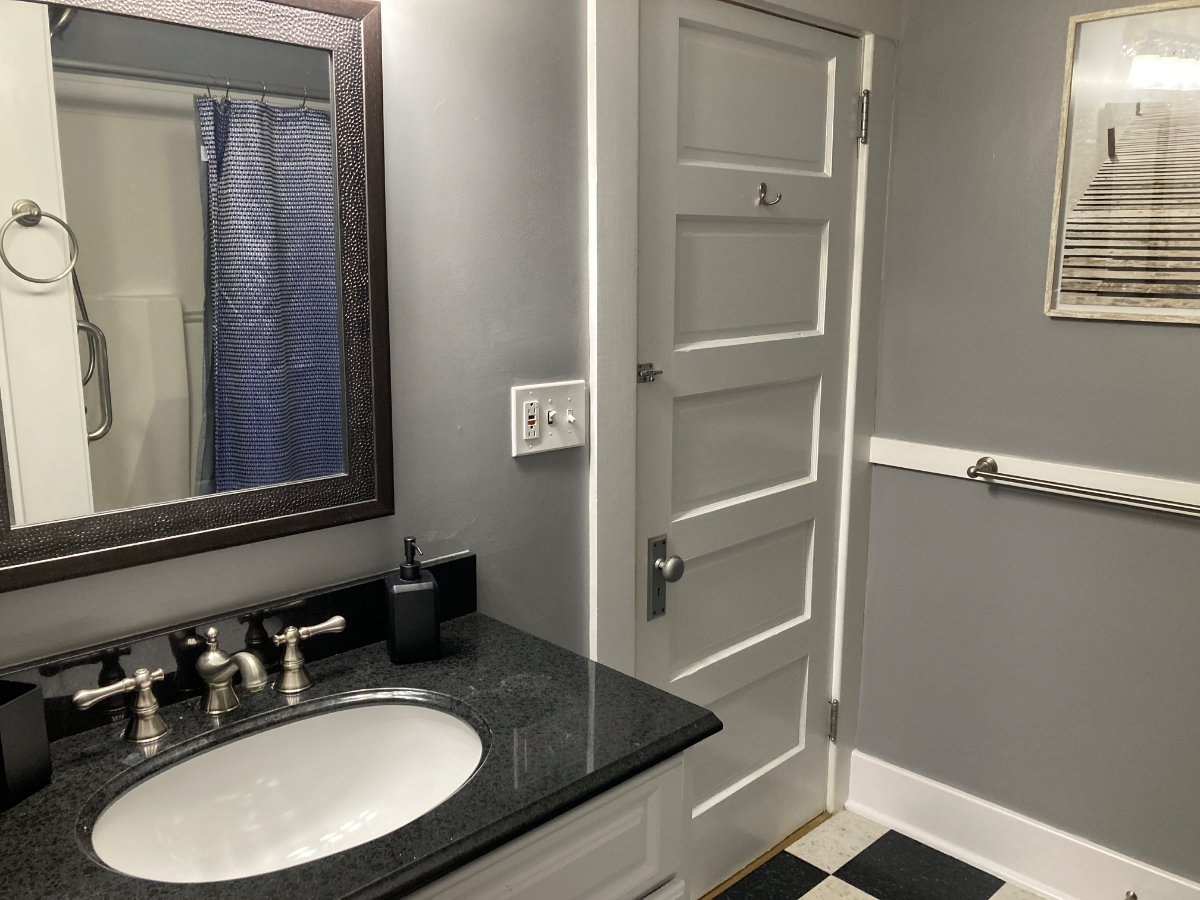 Bright & Roomy 3-Bed Duplex with Outdoor Lounge & Smart Features--Just Minutes from Downtown - Photo 8