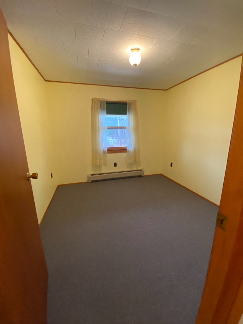 Quiet, Comfortable Room in Owner-Occupied Home - Photo 2