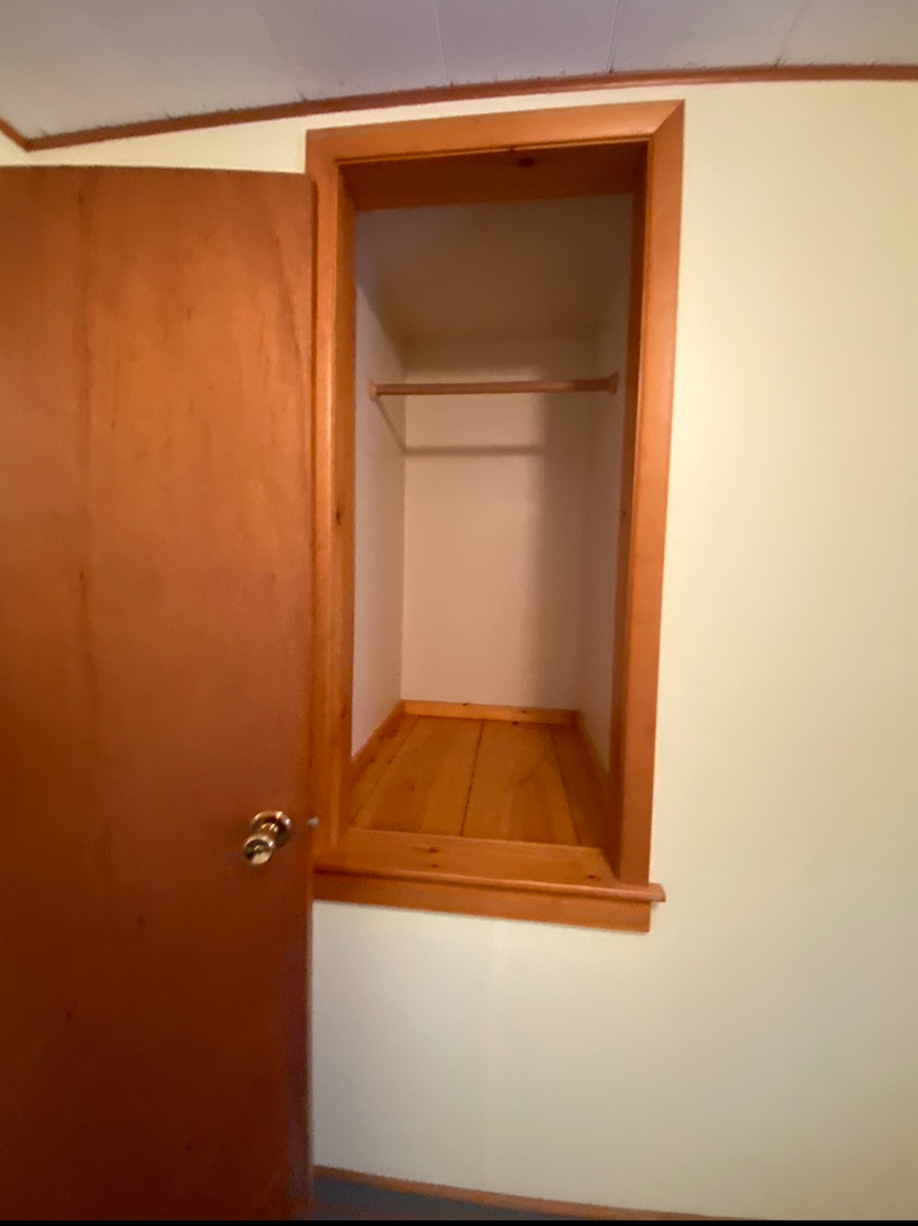Quiet, Comfortable Room in Owner-Occupied Home - Photo 4