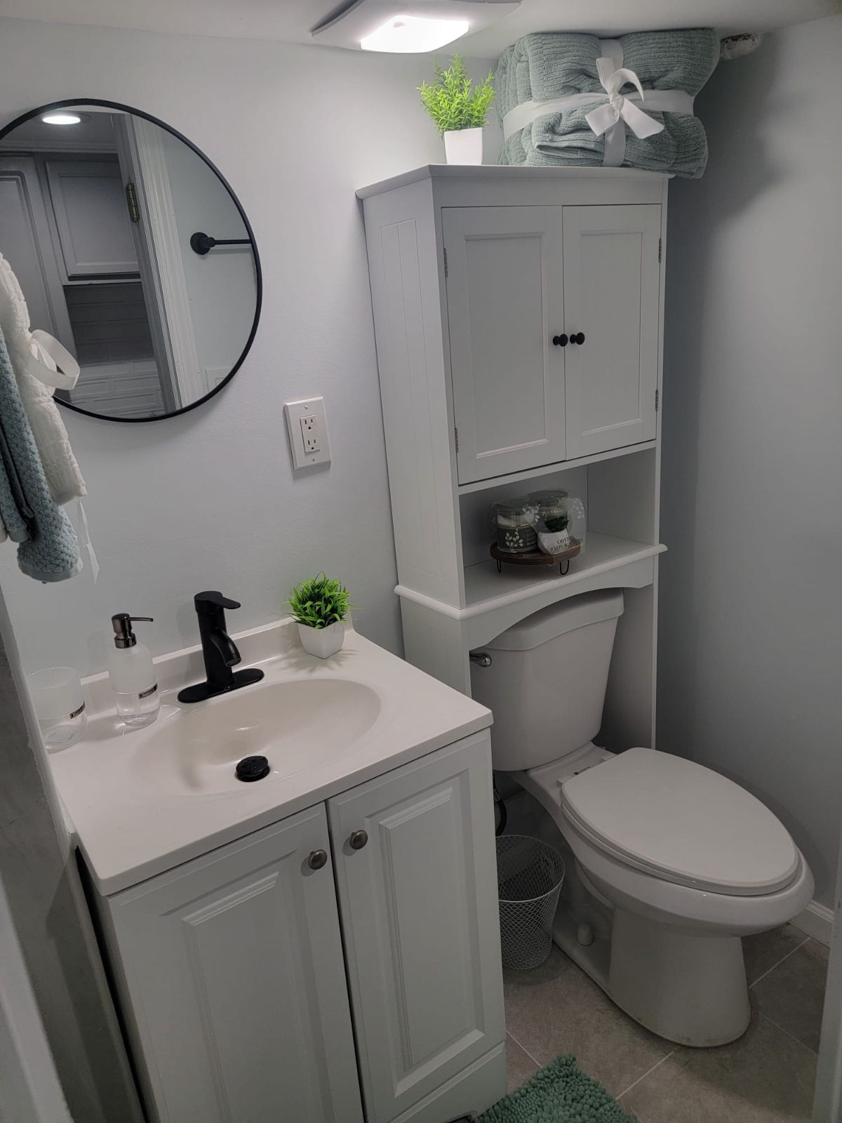 Cozy One-Bedroom Basement Apartment with Patio Near Train Station - Photo 11