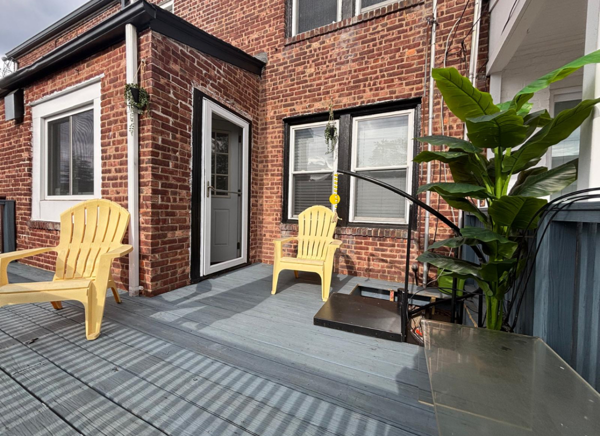 Cozy One-Bedroom Basement Apartment with Patio Near Train Station - Photo 12