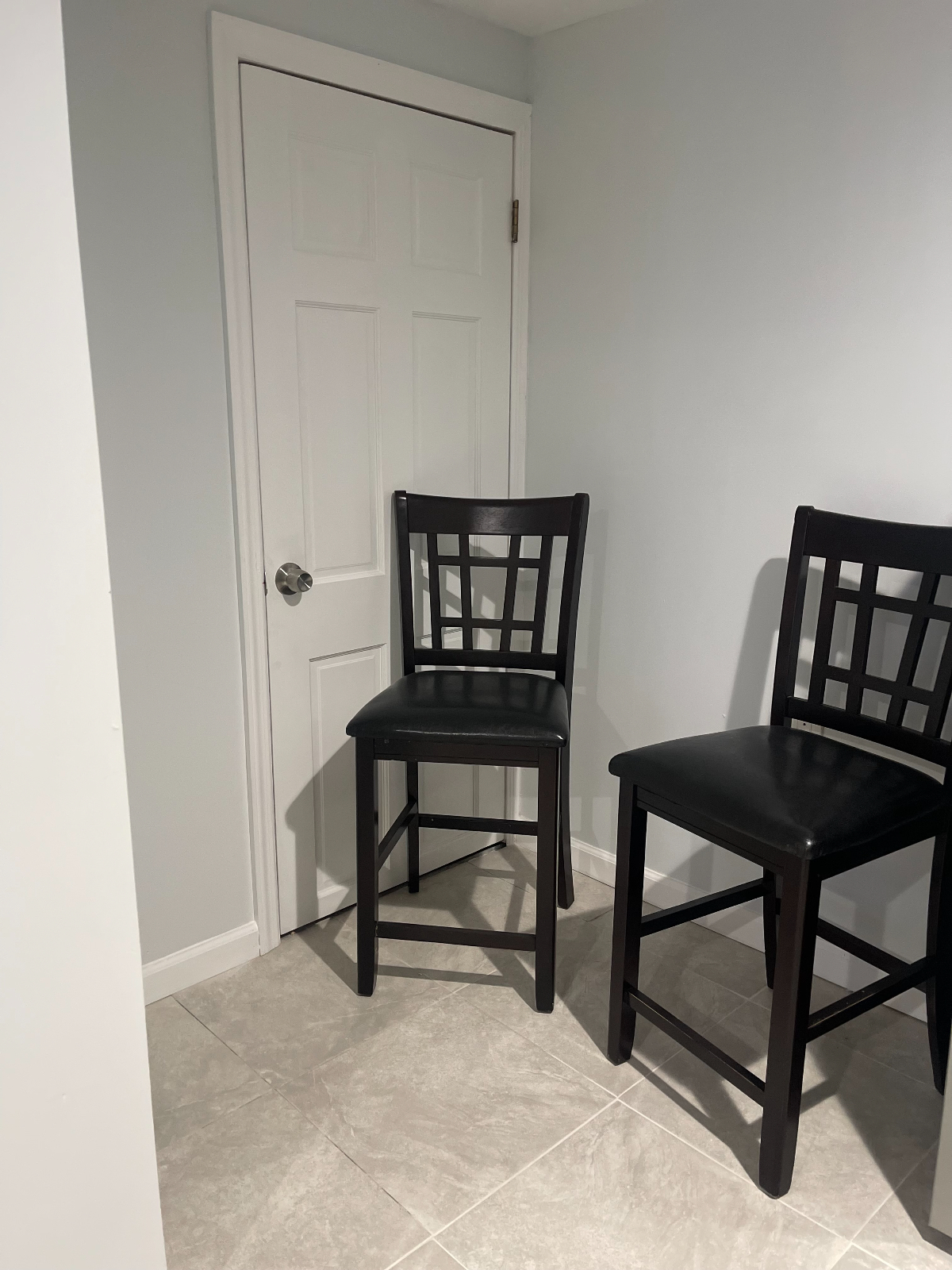 Cozy One-Bedroom Basement Apartment with Patio Near Train Station - Photo 9
