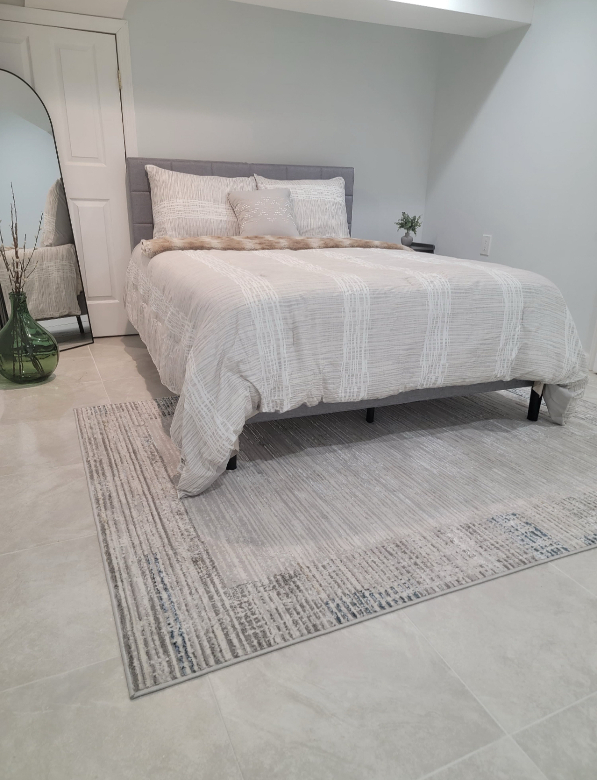 Cozy One-Bedroom Basement Apartment with Patio Near Train Station - Photo 3