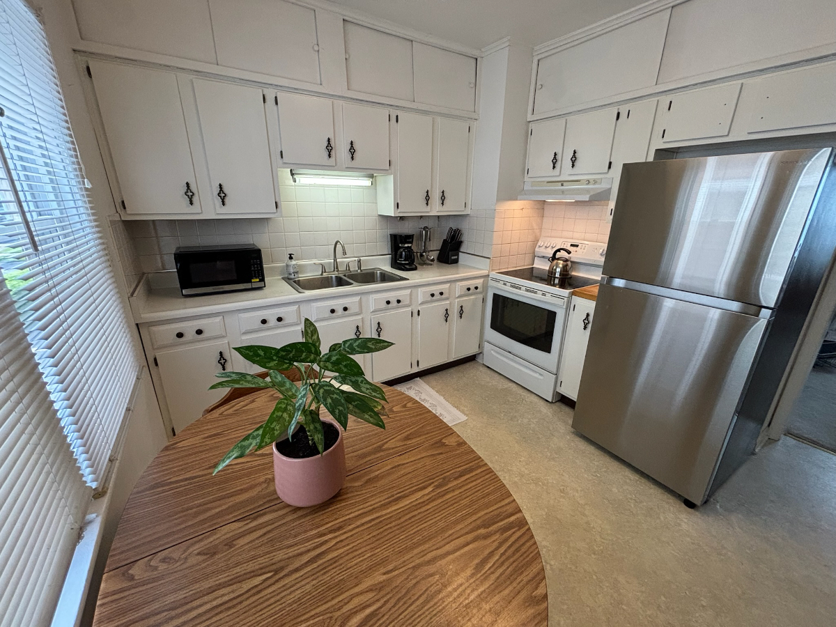 Beautiful  2bed-1bath-office & garage in historic neighborhood - Photo 9