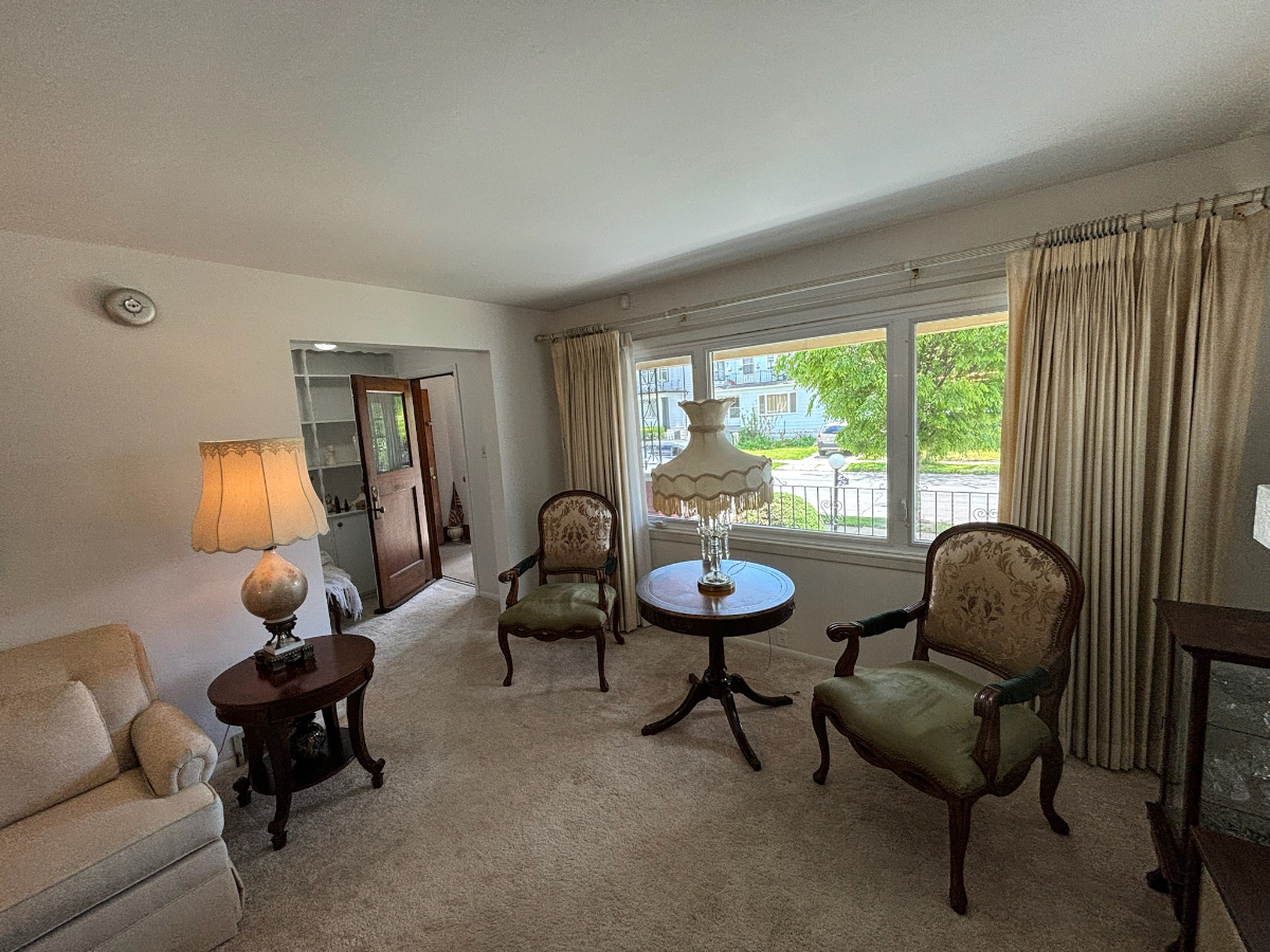 Beautiful 2bed-1bath-office & garage in historic neighborhood - Photo 3