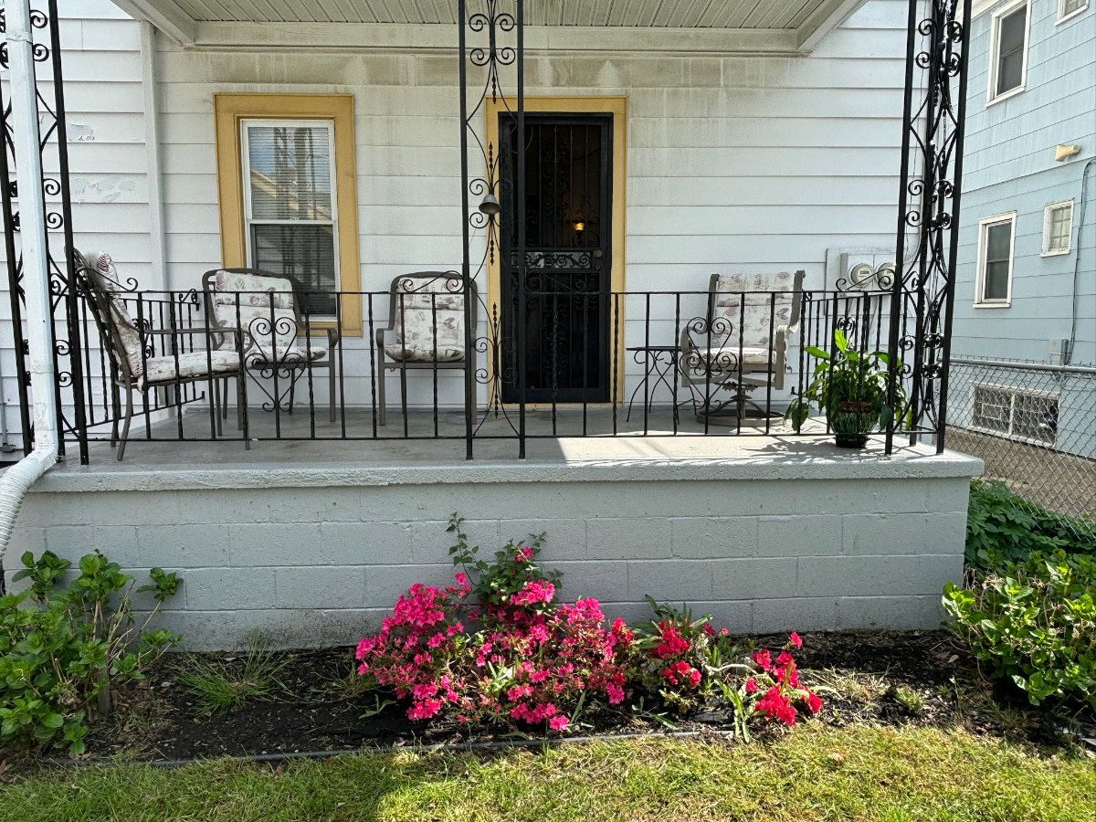 Beautiful  2bed-1bath-office & garage in historic neighborhood - Photo 12