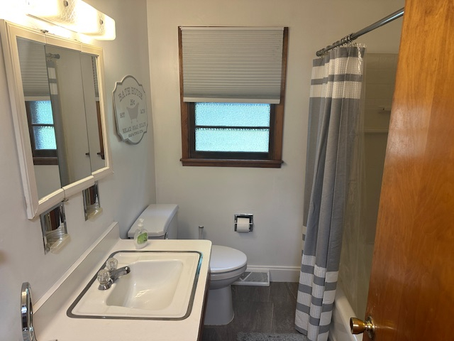 E. Robinson Lower - Photo 8