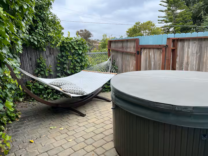 Charming Private Cottage with Hot Tub - Photo 1