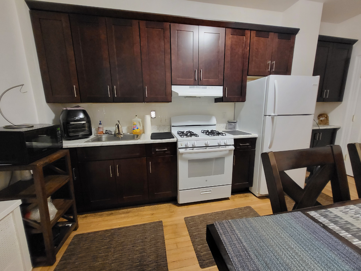 Large 1-Bedroom Apt conveniently located in Manhattan - Photo 3
