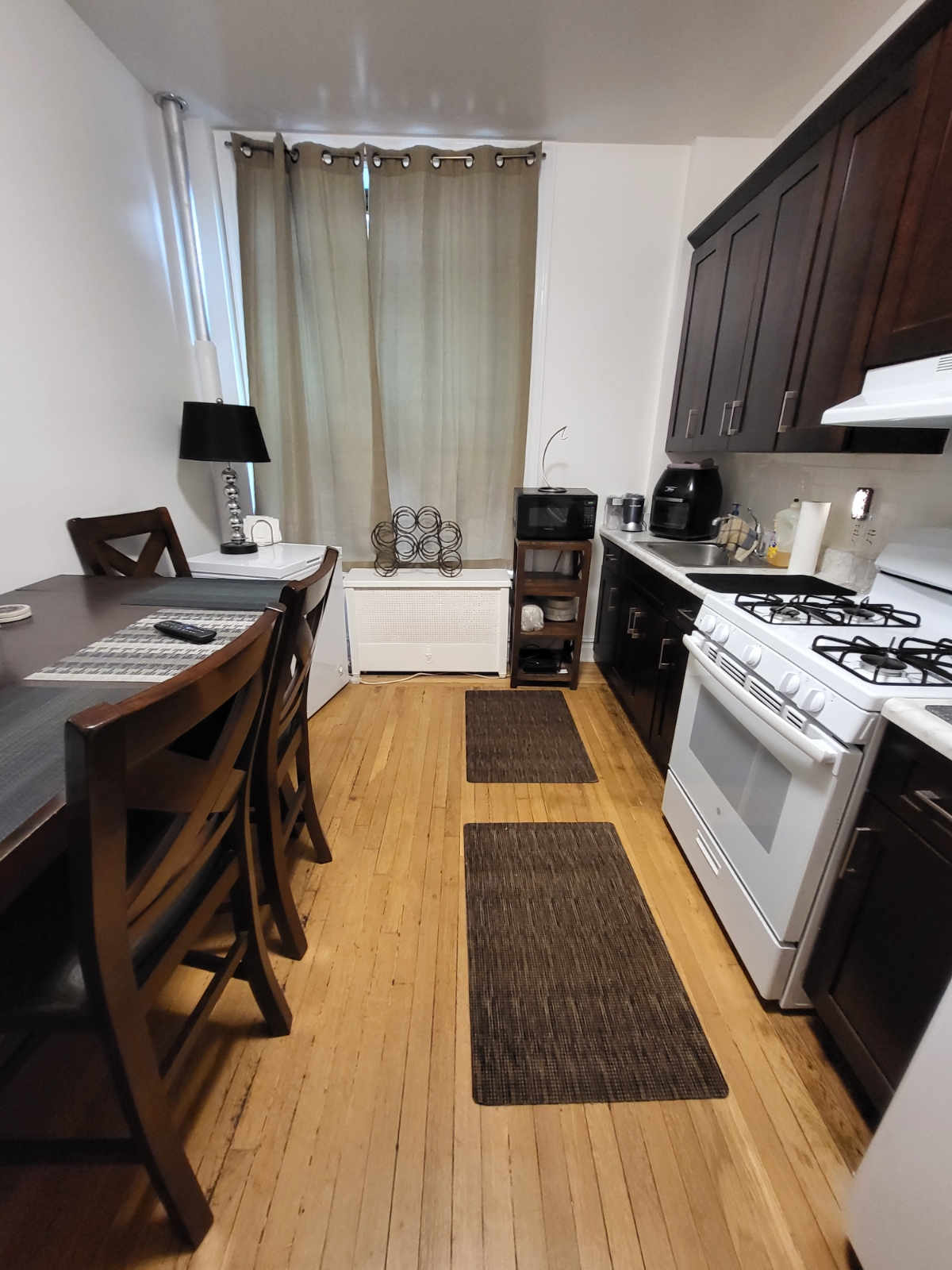 Large 1-Bedroom Apt conveniently located in Manhattan - Photo 4